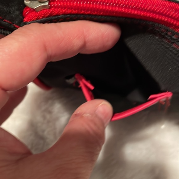 ⭐️Host Pick⭐️ Esprit vintage black & red nylon purse - Picture 6 of 15